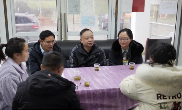 黨委副書記付善華，黨委委員、副院長黃文碧到鄉(xiāng)村振興聯(lián)系點開展調(diào)研