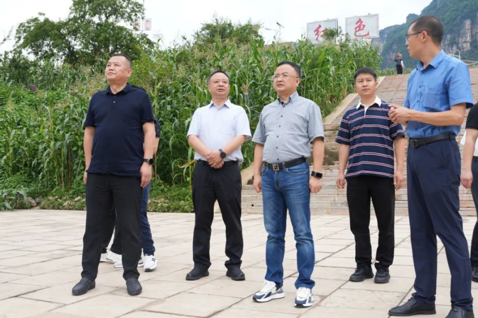 李涌、邱國援帶隊(duì)到鄉(xiāng)村振興聯(lián)系點(diǎn)開展幫扶調(diào)研